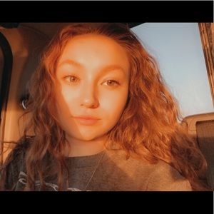 Meet your Posher, Mackenzie